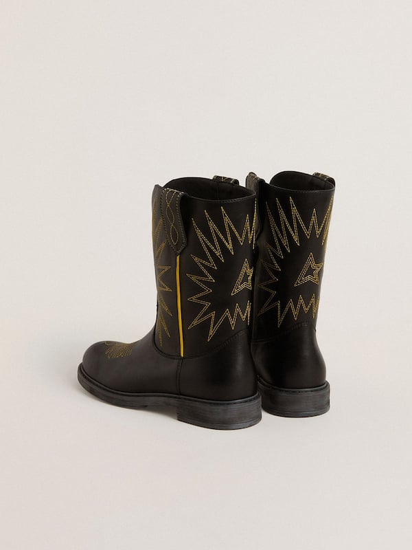 Golden Goose - Wish Young boots in black leather with yellow star embroidery in 