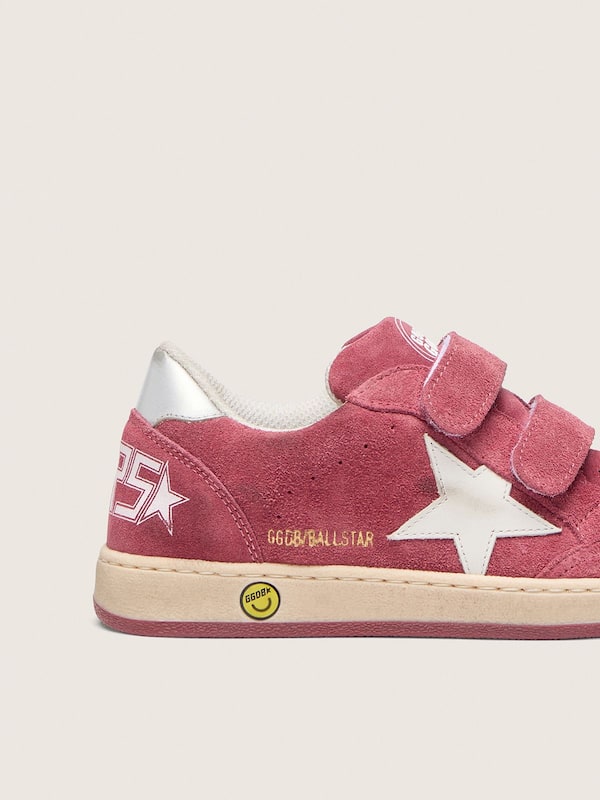 Golden Goose - Ball Star Young in suede rosso con stella in pelle bianca e talloncino laminato argento in 