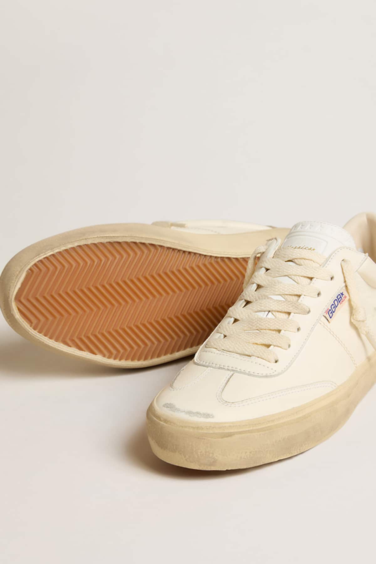 Golden Goose - Soul Star in white nappa leather with white leather star in 