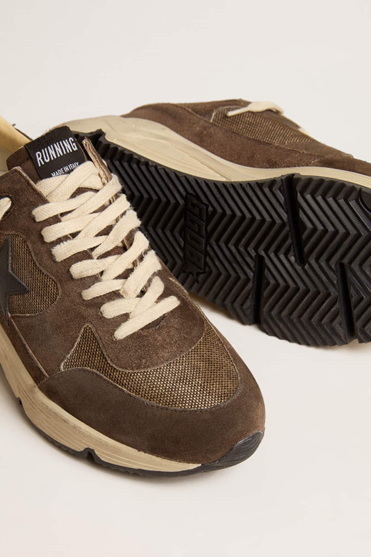 Golden Goose - Running Sole Uomo in rete e suede marroni con stella in pelle lucida nera in 