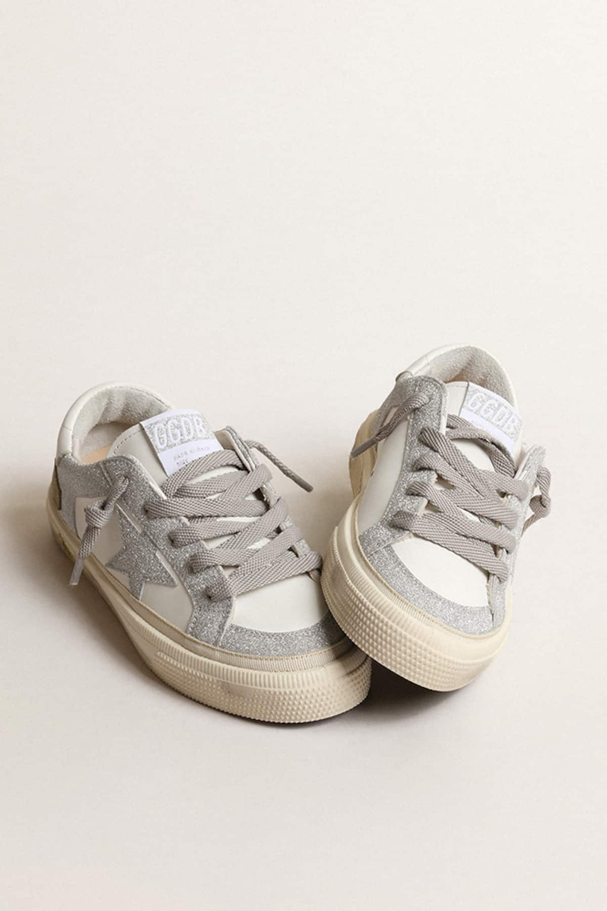 Golden Goose - May Young de piel blanca con purpurina plateada in 